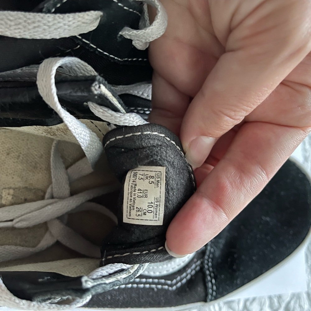 Vans - Picture 4 of 8